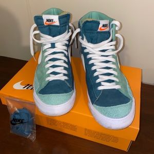 Nike Blazer MID ‘77 Vintage Sneakers